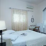 Aparthotel Avra