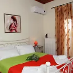 Avra Lefkada City