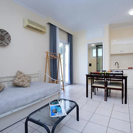 Aparthotel Avra *