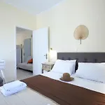 Aparthotel Avra
